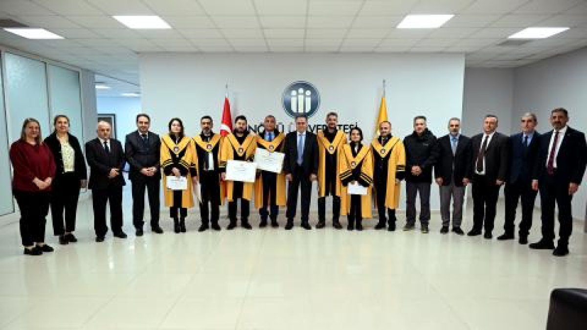 İnönü Üniversitesinde Cübbe Giyme Töreni Düzenlendi