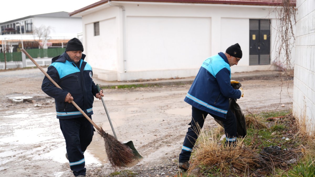 BATTALGAZİ’DE KANALBOYU VE ORDUZU’DA TEMİZLİK ÇALIŞMASI