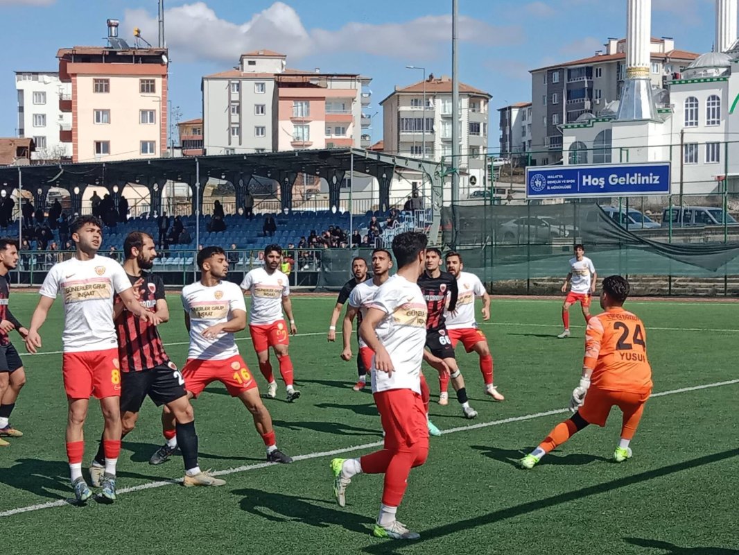 Battalgazi Belediyespor Derbide Kazandı