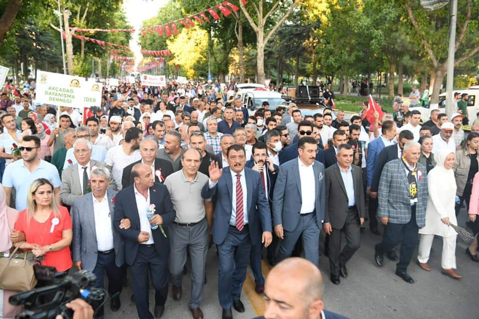 25’inci Uluslararası  Kayısı Festivali Kortej Yürüyüşü Yapıldı