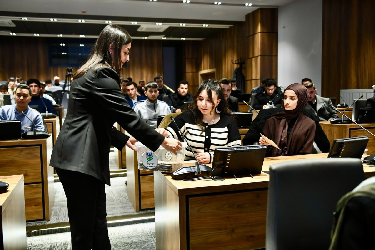 Yeşilyurt Genç Meclisin Yeni Başkanı Yusuf Salih Tatar Oldu