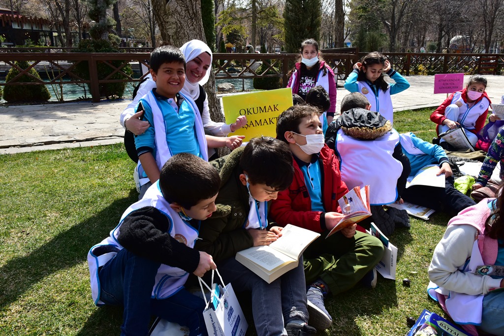 81 İlde Aynı Anda Kitap Okudular