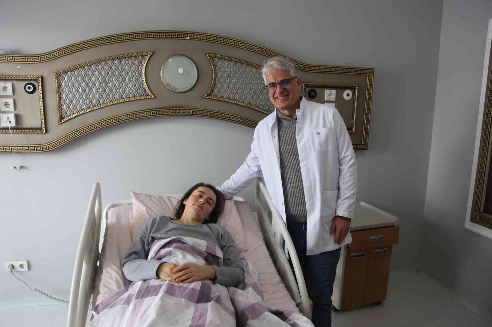 Ağrı şikayetiyle hastaneye gitti, rahim duvarından 23 miyom çıkarıldı