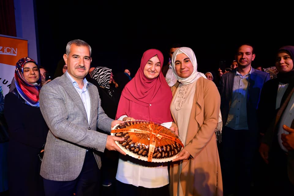 "Ailede Huzur  Nasıl Sağlanır" Konferansına Yoğun İlgi