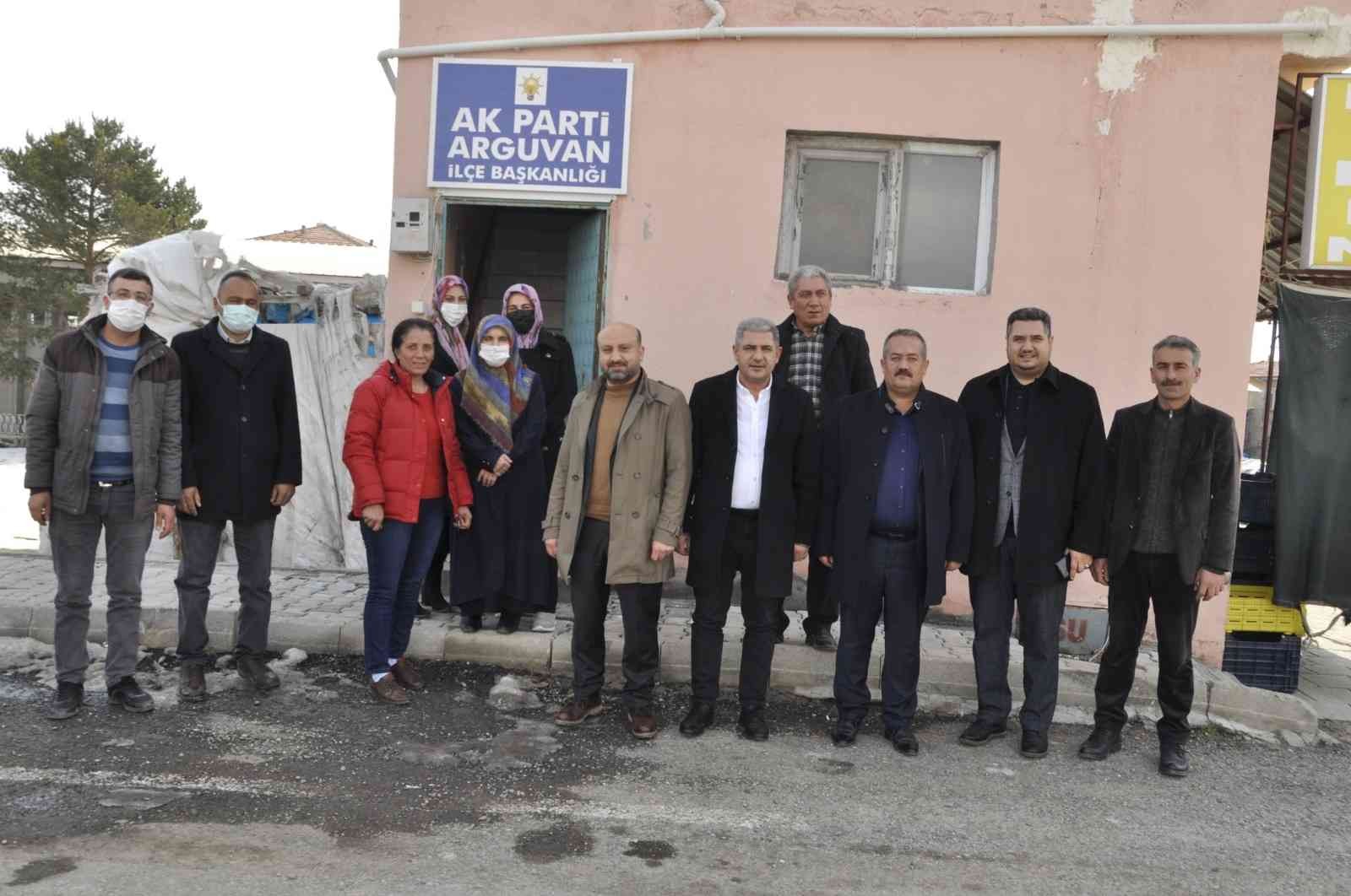 AK Parti’de çalmadık kapı bırakılmayacak