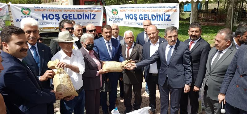 Arguvanlı Üreticilere Nohut Tohumu Dağıtıldı