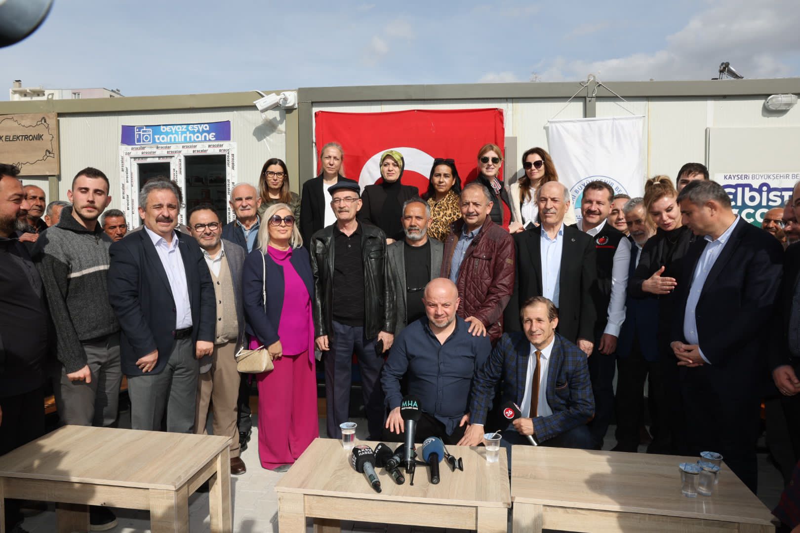 AYD'den Kahramanmaraş'a Çıkartma