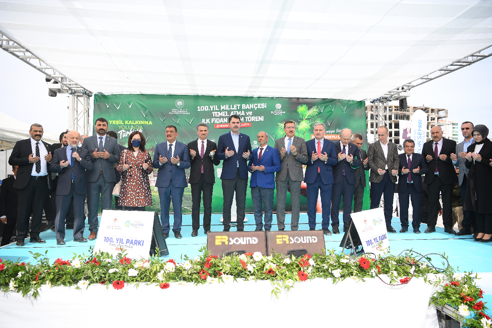 Bakan Kurum 100. Yıl Parkının Temelini Attı