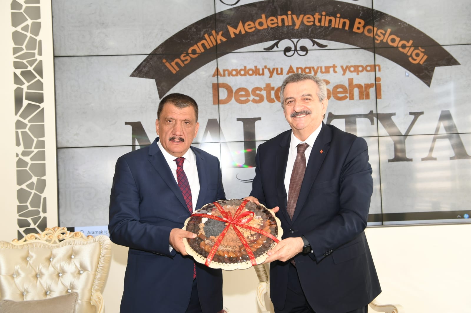 Bakan Yardımcısı Büyükdere'den Başkan Gürkan'a Ziyaret