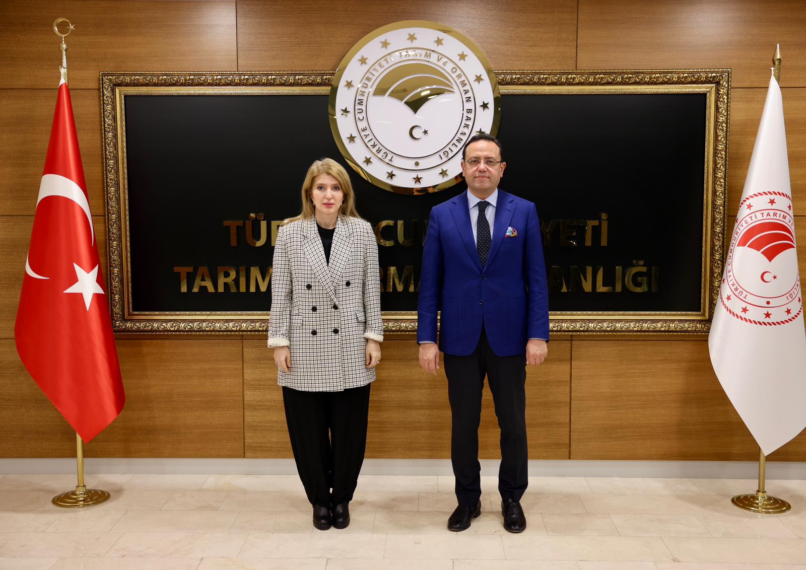 BAKAN YARDIMCISI GİZLİGİDER İLE GÖRÜŞEN ÖLMEZTOPRAK, ÜRETİCİNİN TALEPLERİNİ İLETTİ