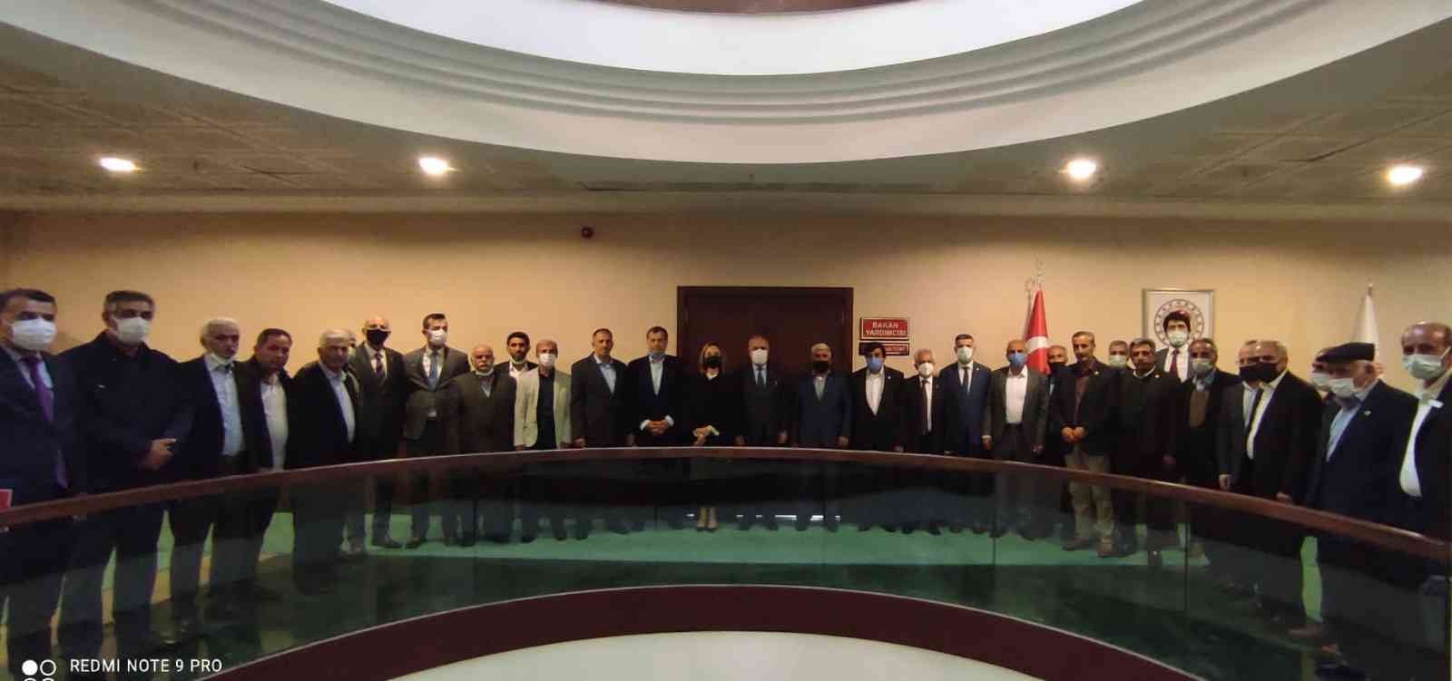 Bakan Yardımcısı Tunç, Malatyalı muhtarlarla buluştu