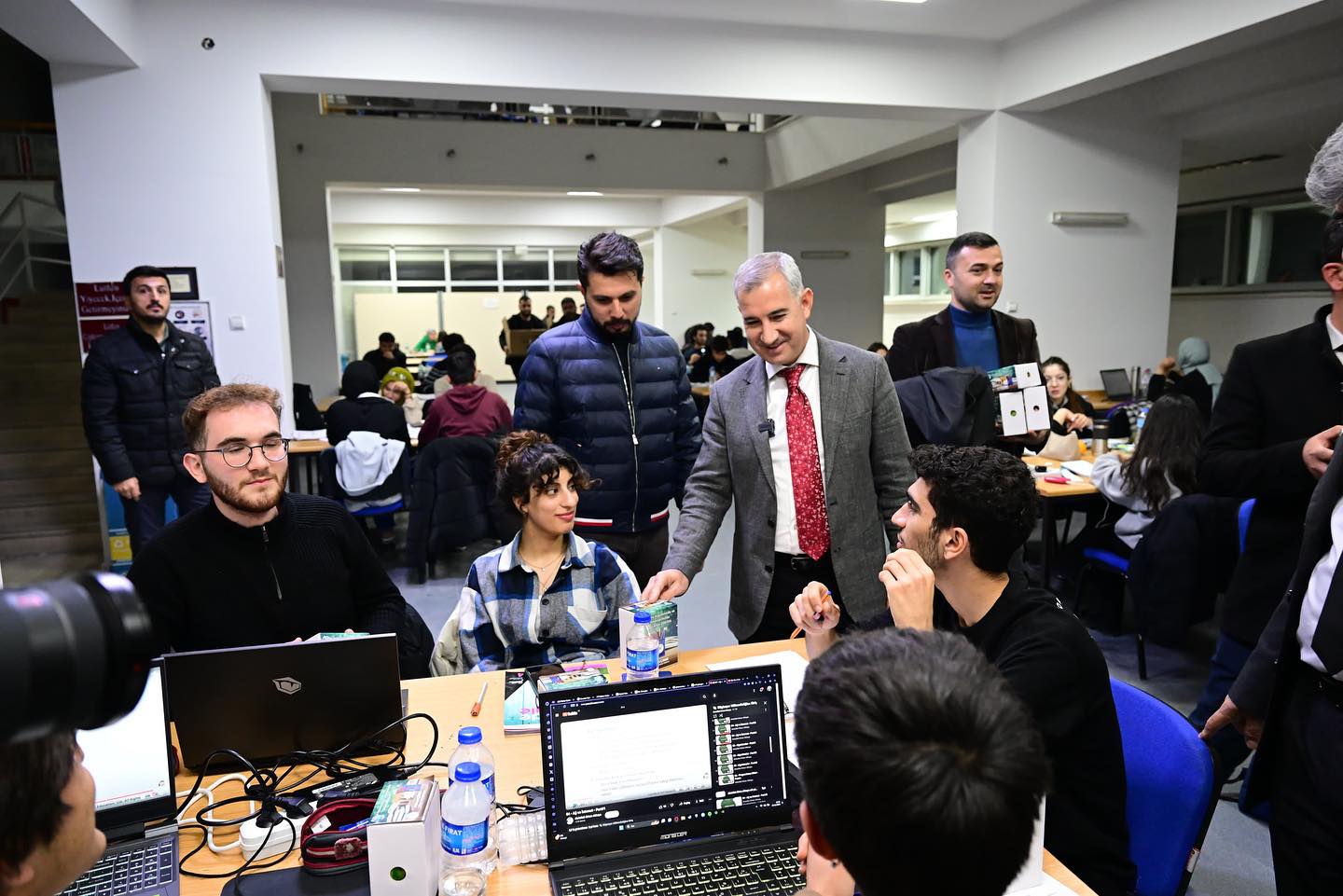 Başkan Çınar'dan Öğrencilere Moral Ziyareti