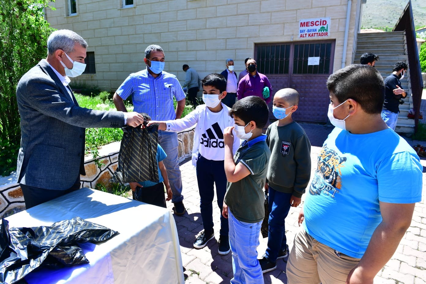 Başkan Çınar, ‘kadir gecesi’ programında vatandaşlarla bir araya geldi