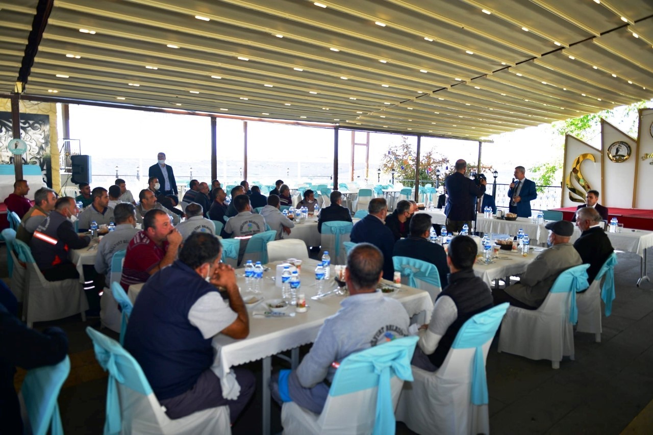 Başkan Çınar, temizlik işler müdürlüğü ekipleriyle bir araya geldi