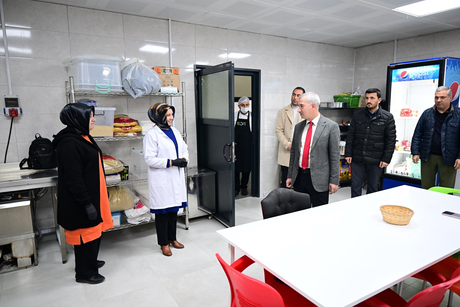 Başkan Çınar Yemek Fabrikasını İnceledi