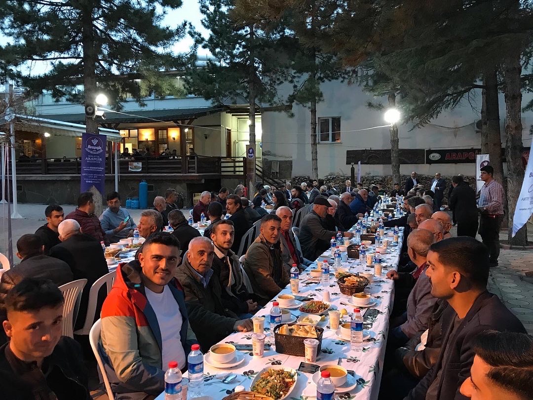 Başkan Cömertoğlu Muhtarlarla İftarda Bir Araya Geldi