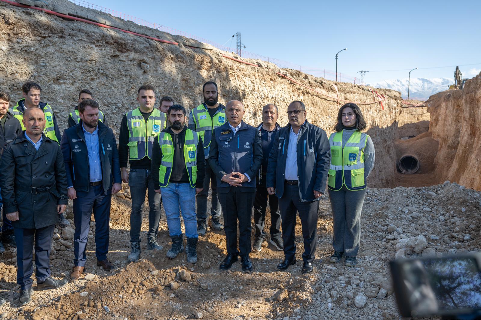 BAŞKAN ER: “İKİZCE'DE ÇOK BÜYÜK BİR ALTYAPI ÇALIŞMASI YAPIYORUZ