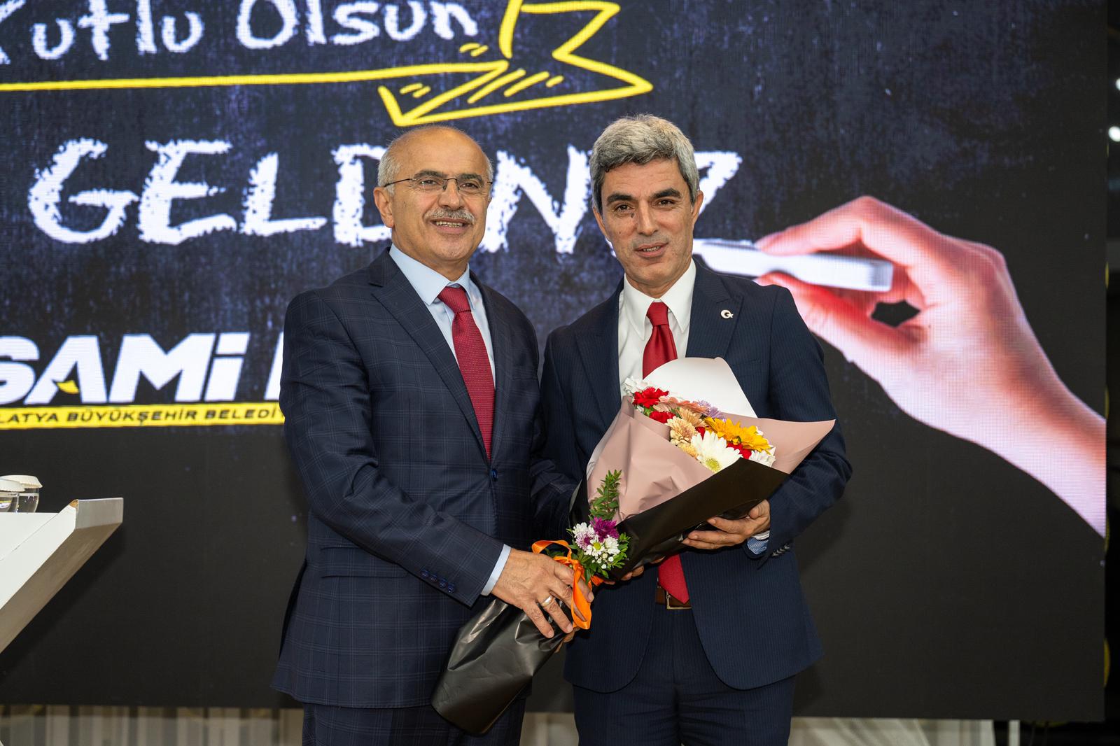 BAŞKAN ER, “ÖĞRETMENLERİMİZ TOPLUMUN YENİDEN İNŞASINDA EN BÜYÜK PAYA SAHİPTİR”