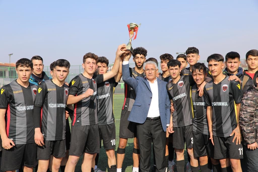 Başkan Güder'den Şampiyon Sporculara Ziyaret