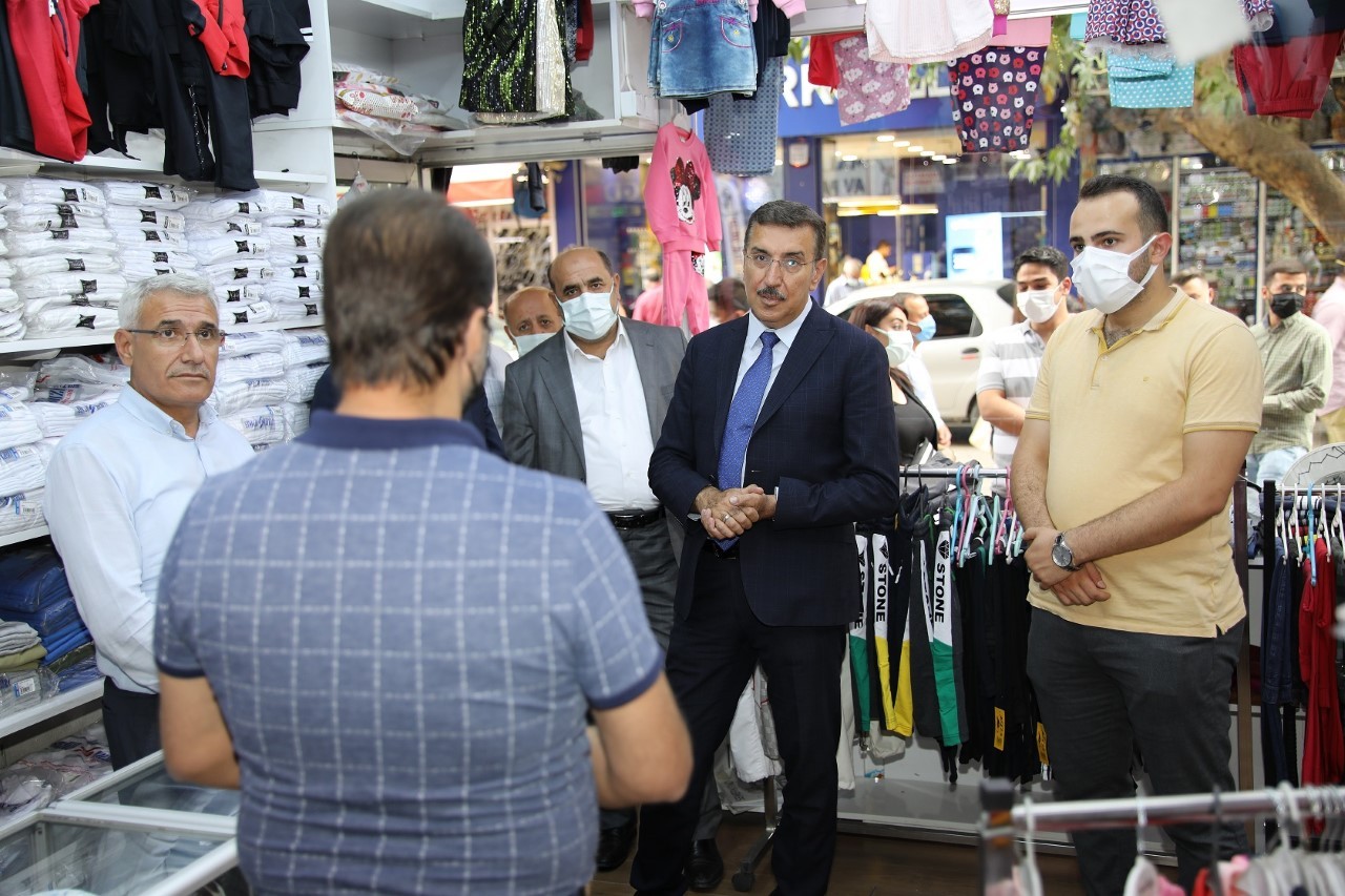 Başkan Güder: “Esnaflarımızın bir dediklerini iki etmeyiz”