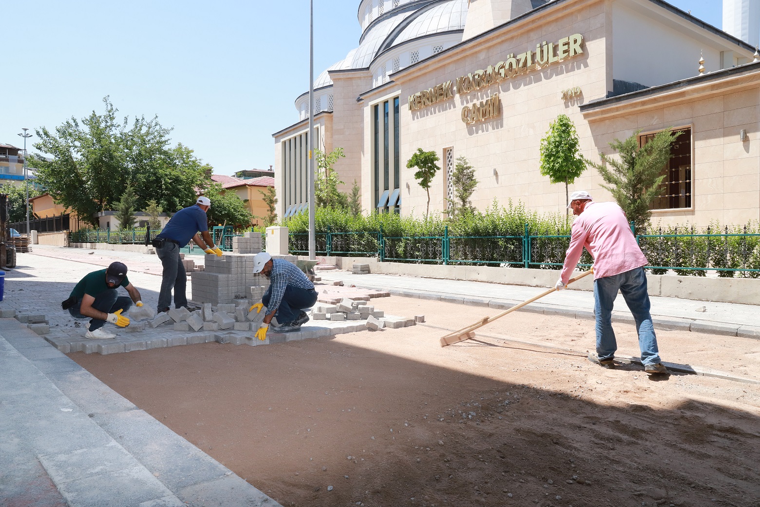 Başkan Güder Kernek'teki Ulaşım Yatırımlarını İnceledi