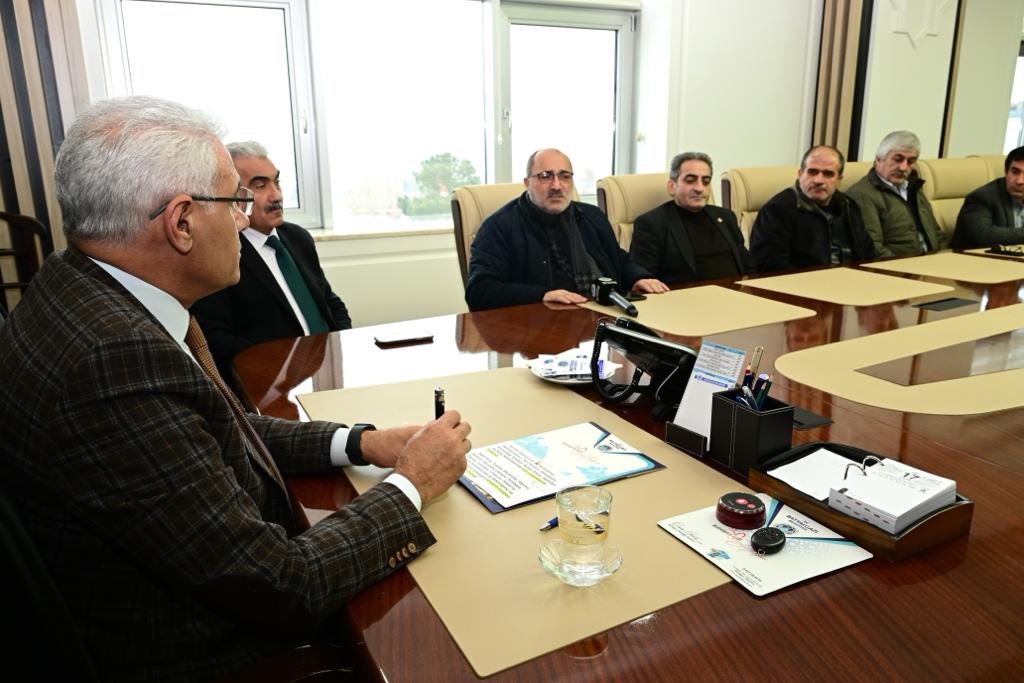 Başkan Güder Yerinde Dönüşüm Projesiyle İlgili Muhtarlara Bilgilendirme Yaptı