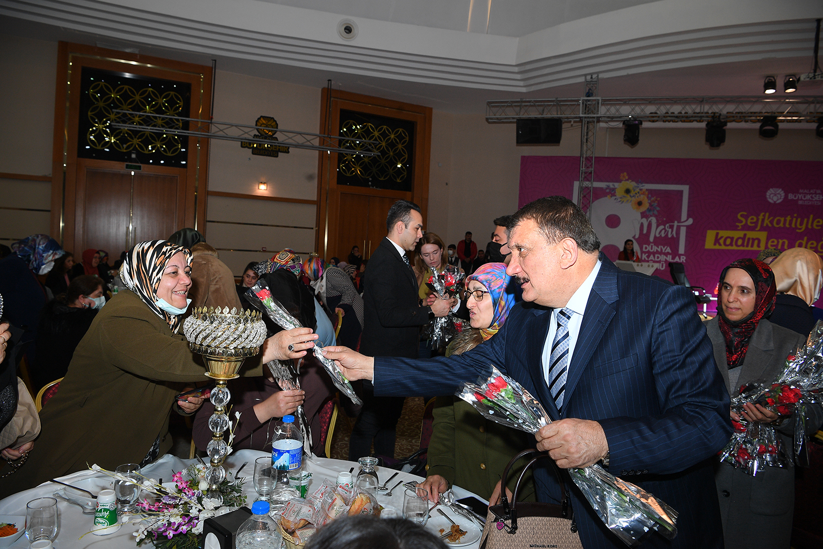 Başkan Gürkan Kadınlarla Buluştu