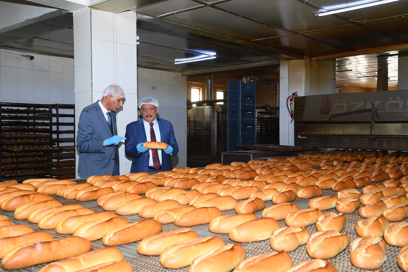 Başkan Gürkan MEĞSAŞ Ekmek Fabrikasında İncelemelerde Bulundu