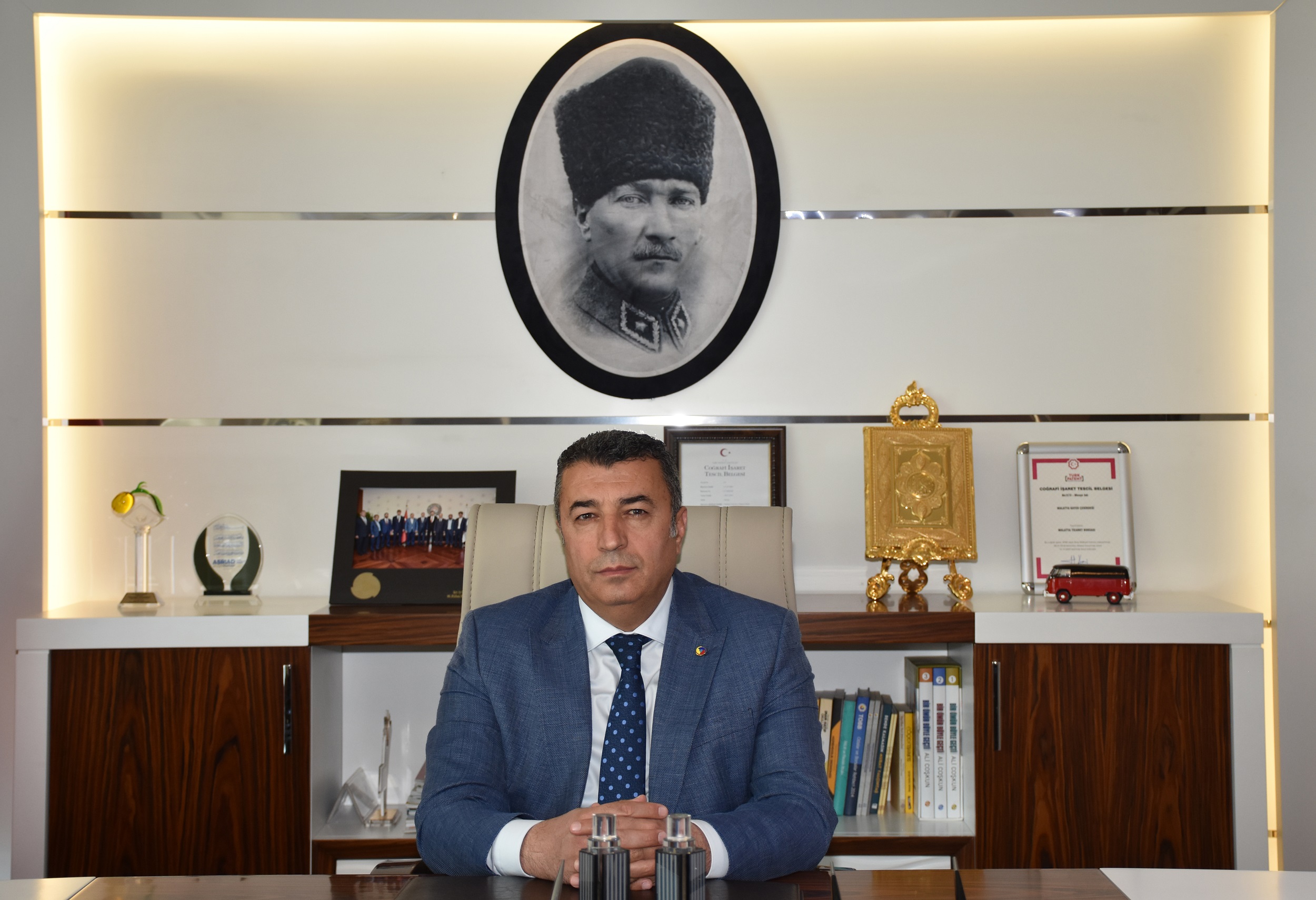 BAŞKAN ÖZCAN'IN CUMHURİYET BAYRAMI KUTLAMA MESAJI