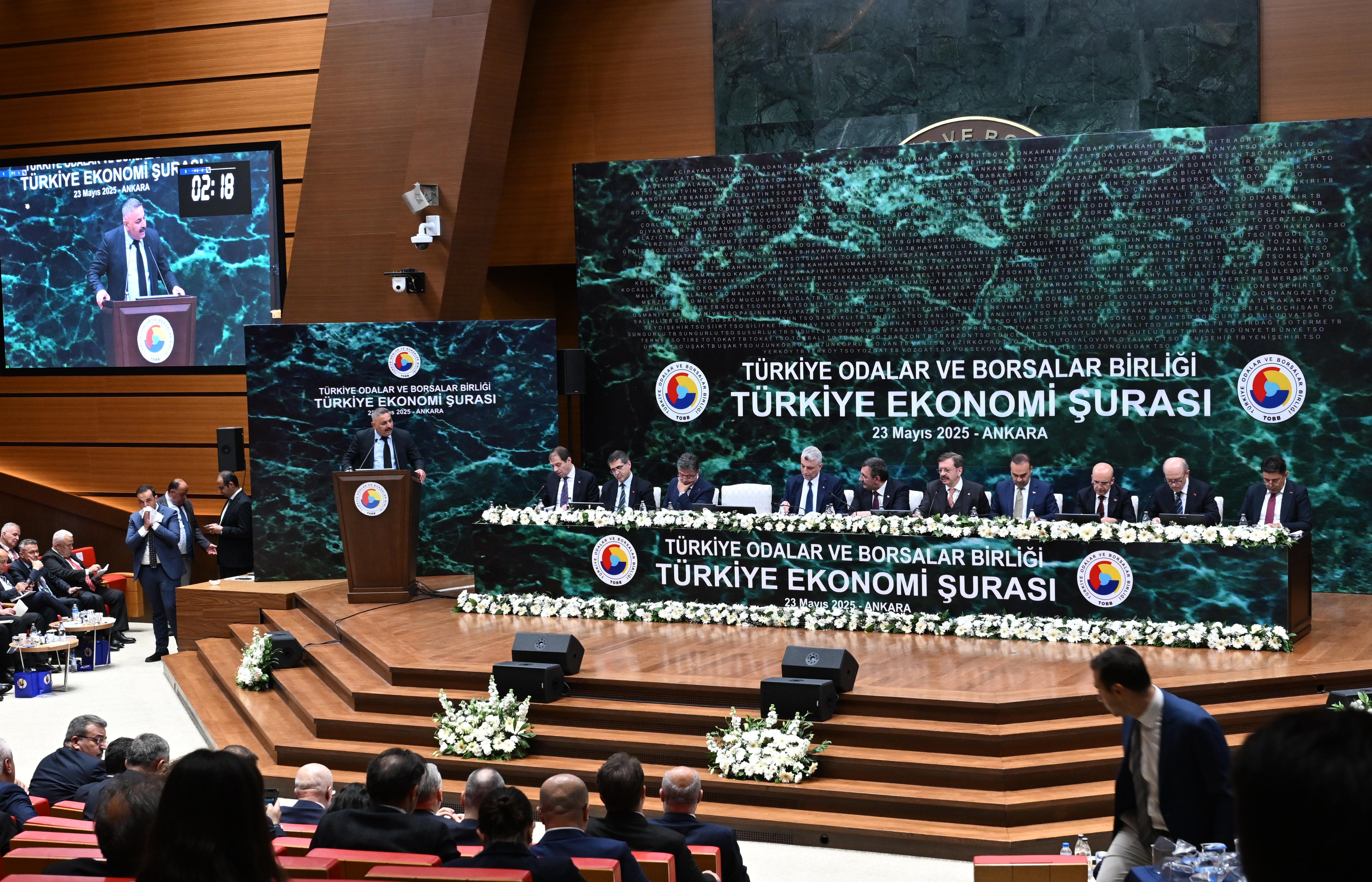 Başkan Sadıkoğlu, Malatya’nın sorunlarını Cumhurbaşkanı Yardımcısı’na ve Bakanlara aktardı