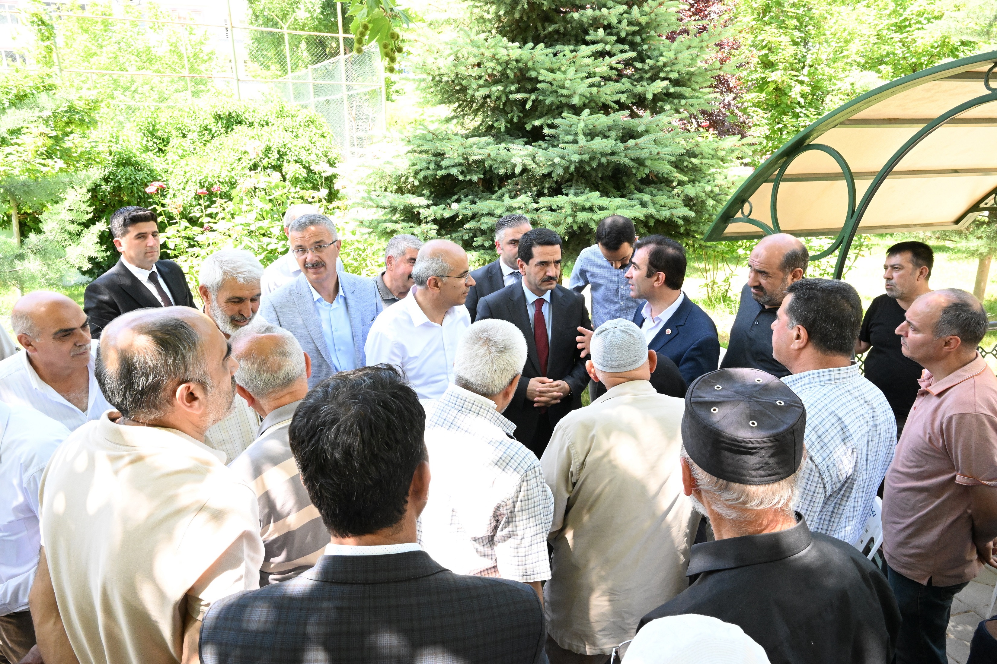 Başkan Taşkın, Çöşnük Mahallesi Sakinlerini Dinledi