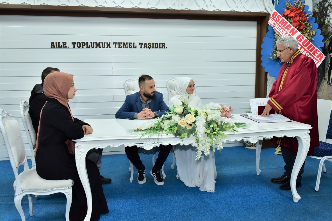 Battalgazi’de 2022' de Bin 212 Çift Evlendi