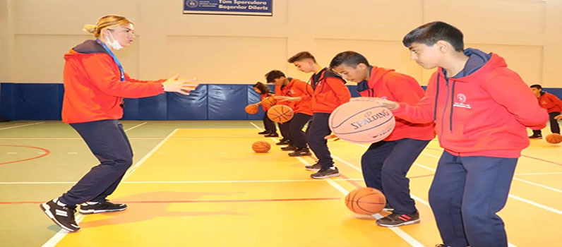 "Biz Bir Takımız" diyerek kendilerini geliştiriyorlar