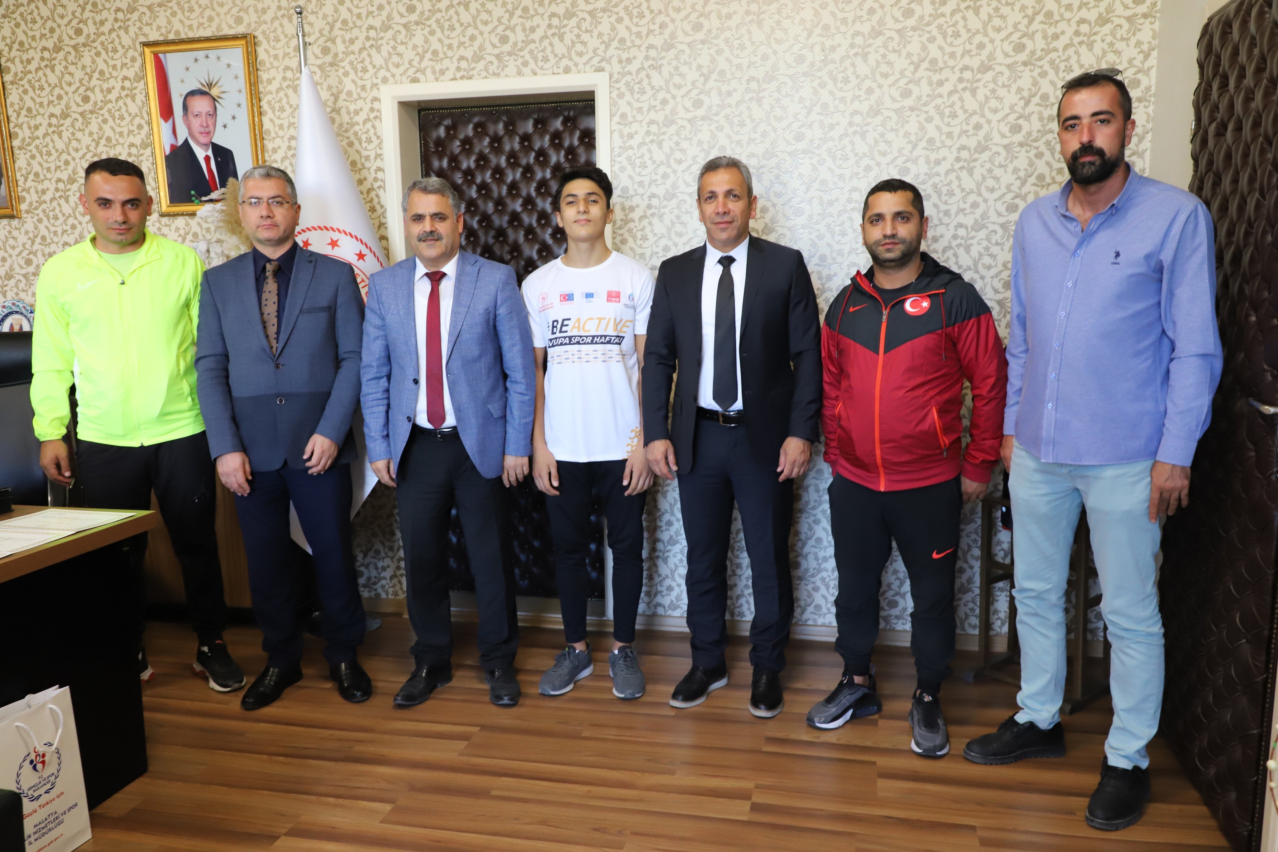 Bronz madalya alan sporcuya hediye