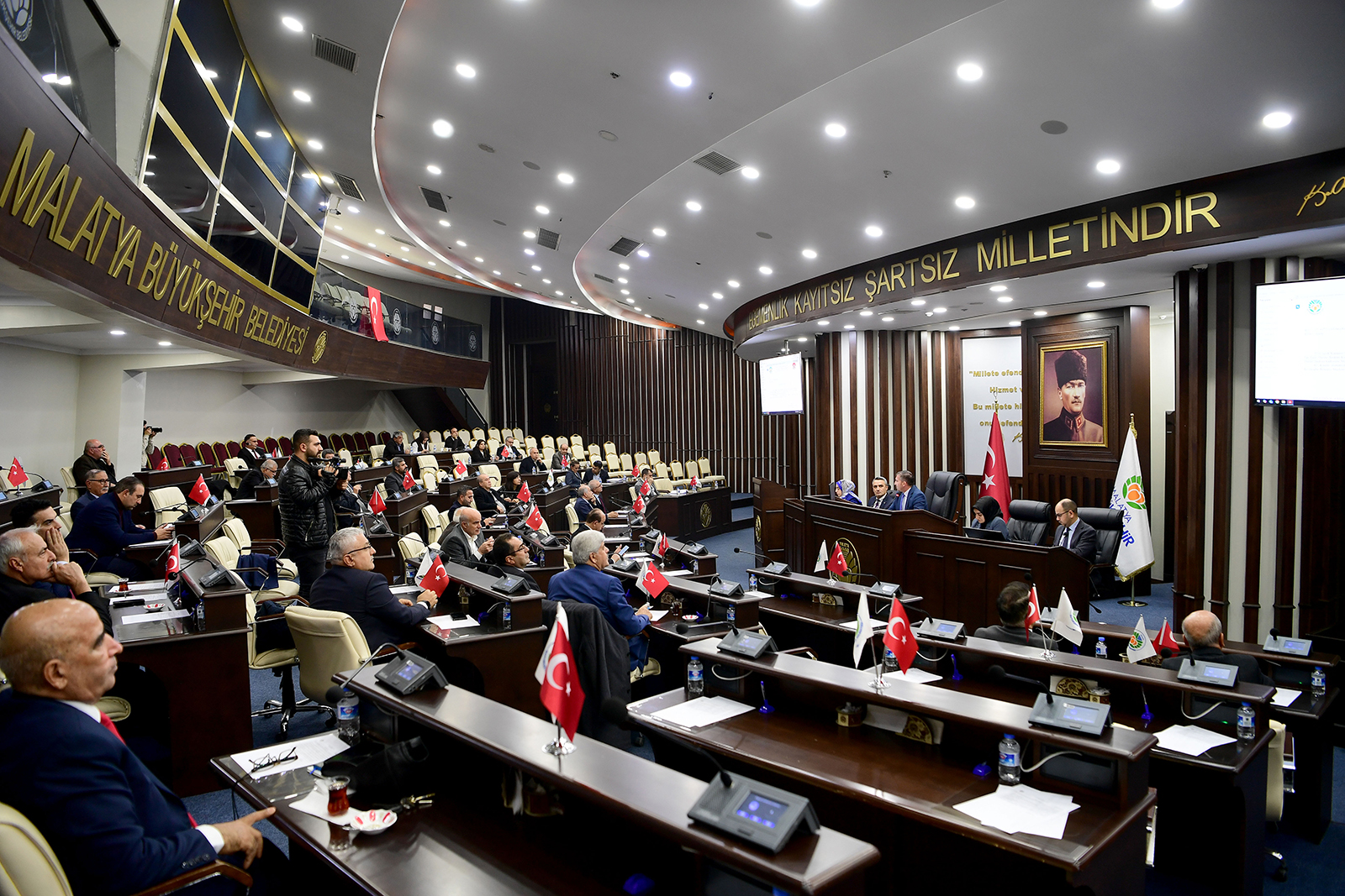 BÜYÜKŞEHİR BELEDİYE MECLİSİ KASIM AYI TOPLANTILARININ V. BİRLEŞİMİ YAPILDI