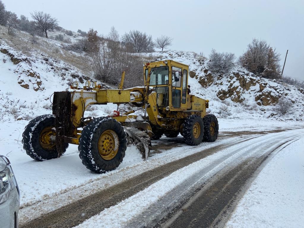 Büyükşehir Belediyesi Karla Mücadele Çalışmaların Devam Ediyor