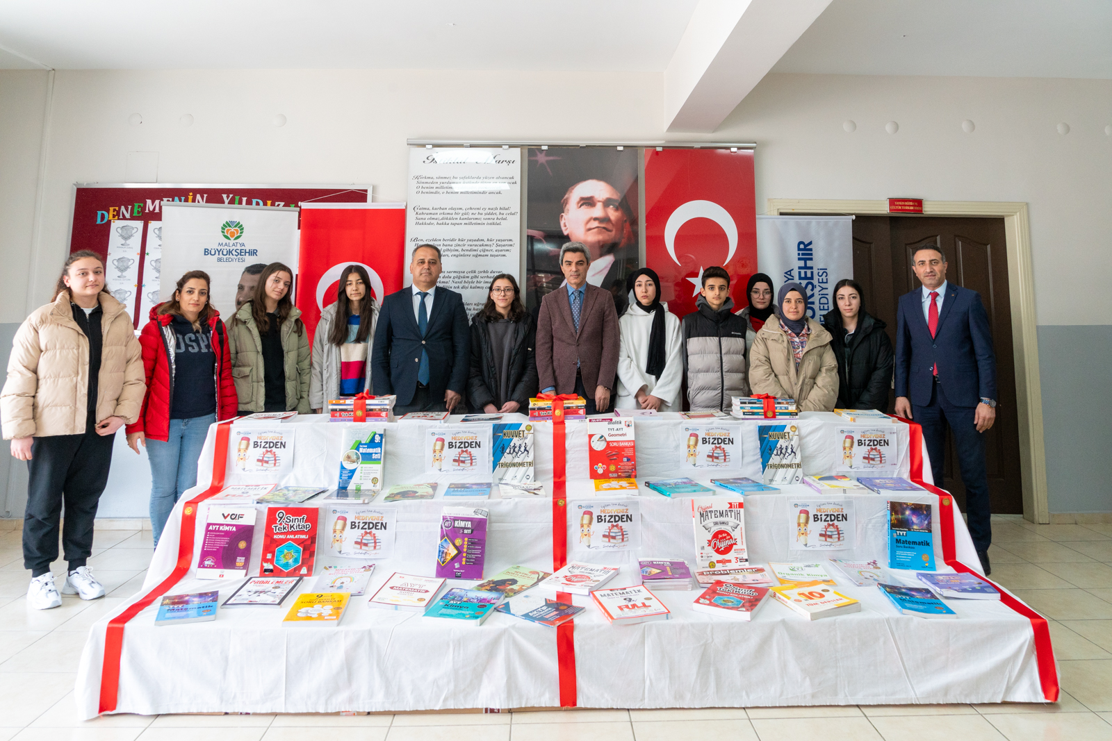 Büyükşehir Belediyesinden Öğrencilere Destek