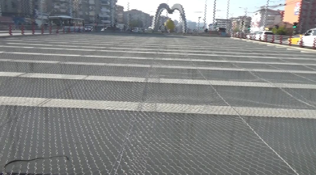 Çevre Yolu İntihar Platformu’na Çelik