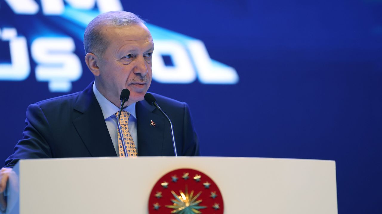 Cumhurbaşkanı Erdoğan:” Kara yolu ulaşımında destan yazdık”