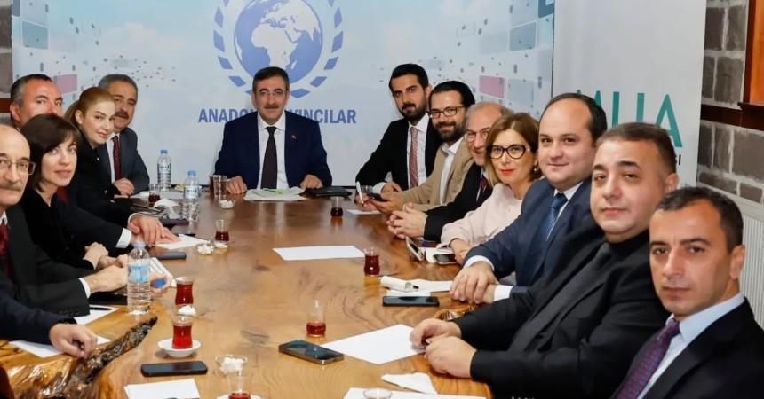 Cumhurbaşkanı Yardımcısı Yılmaz Gazetecilerin Sorularını Yanıtladı