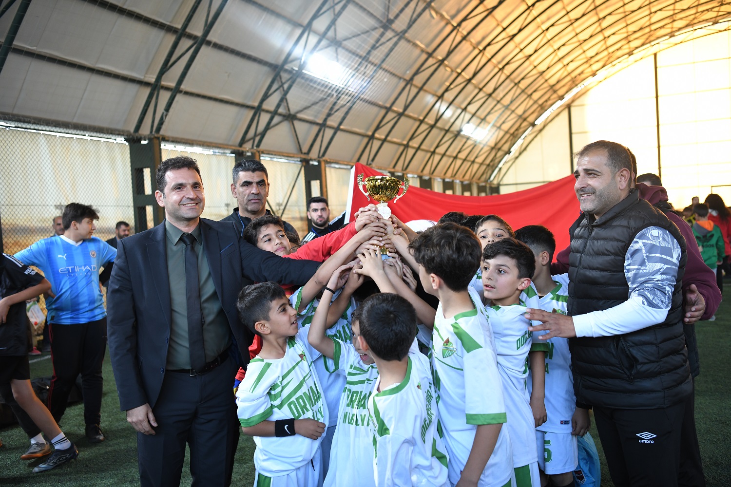 Cumhuriyet Kupası Futbol Turnuvası Heyecanlı ve Çekişmeli Maçlarla Sona Erdi