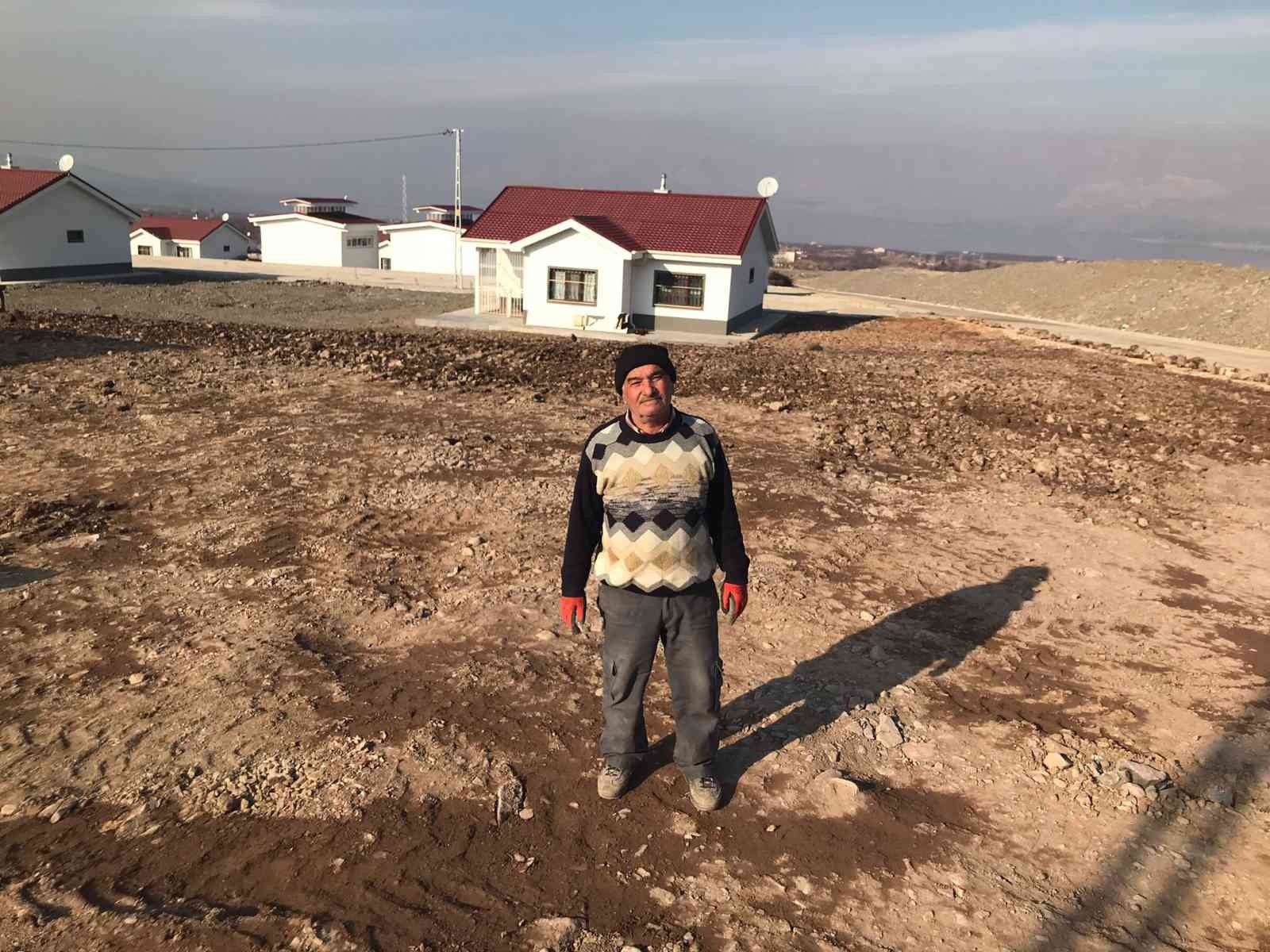 Deprem konutlarında vatandaşların yüzü gülüyor