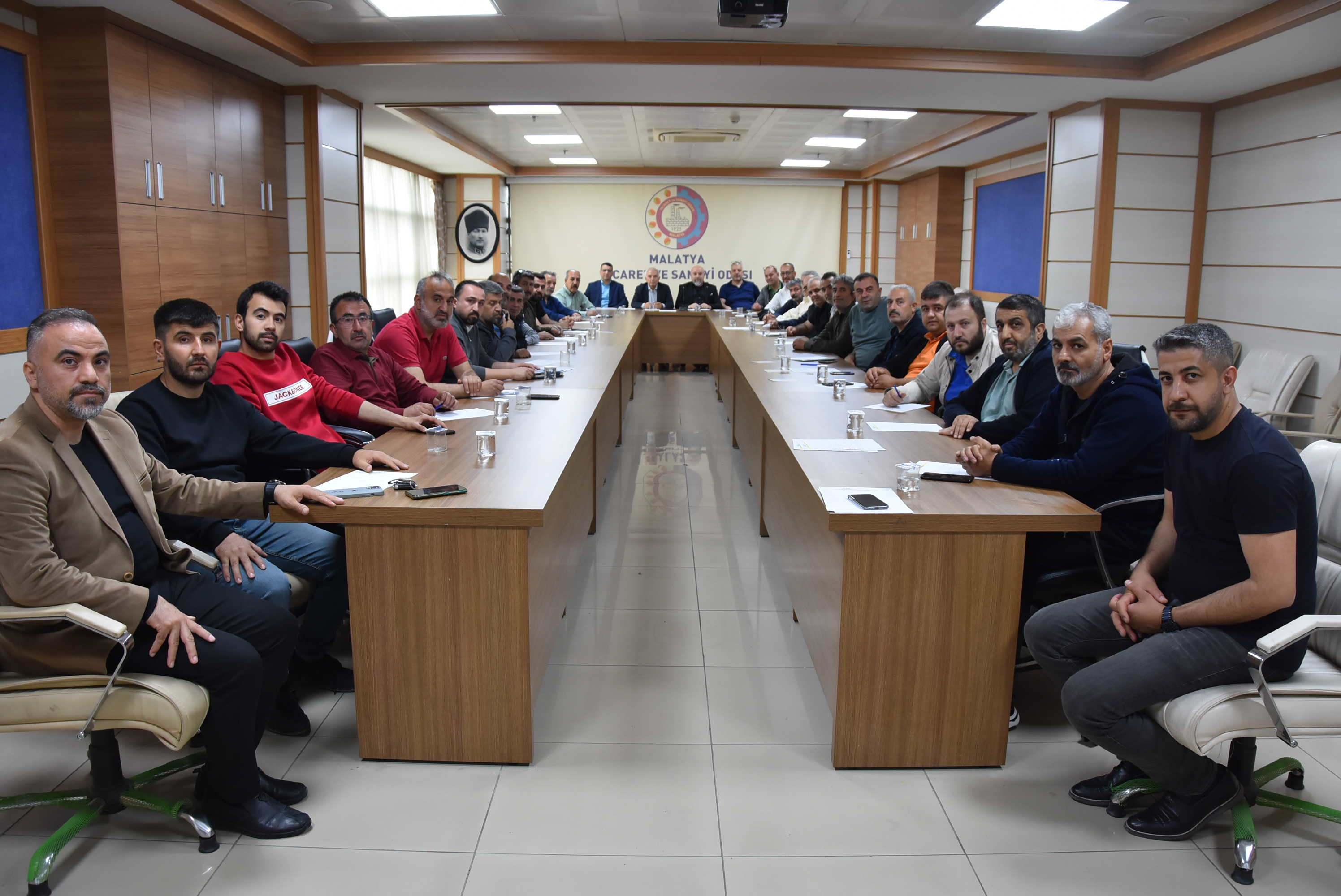 Depremzede Kırtasiyeciler Yaralarını Birlikte Saracak