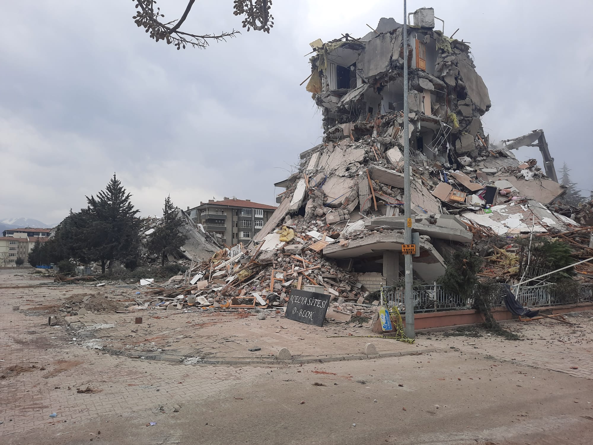 Depremzedelerin Borçları Silindi