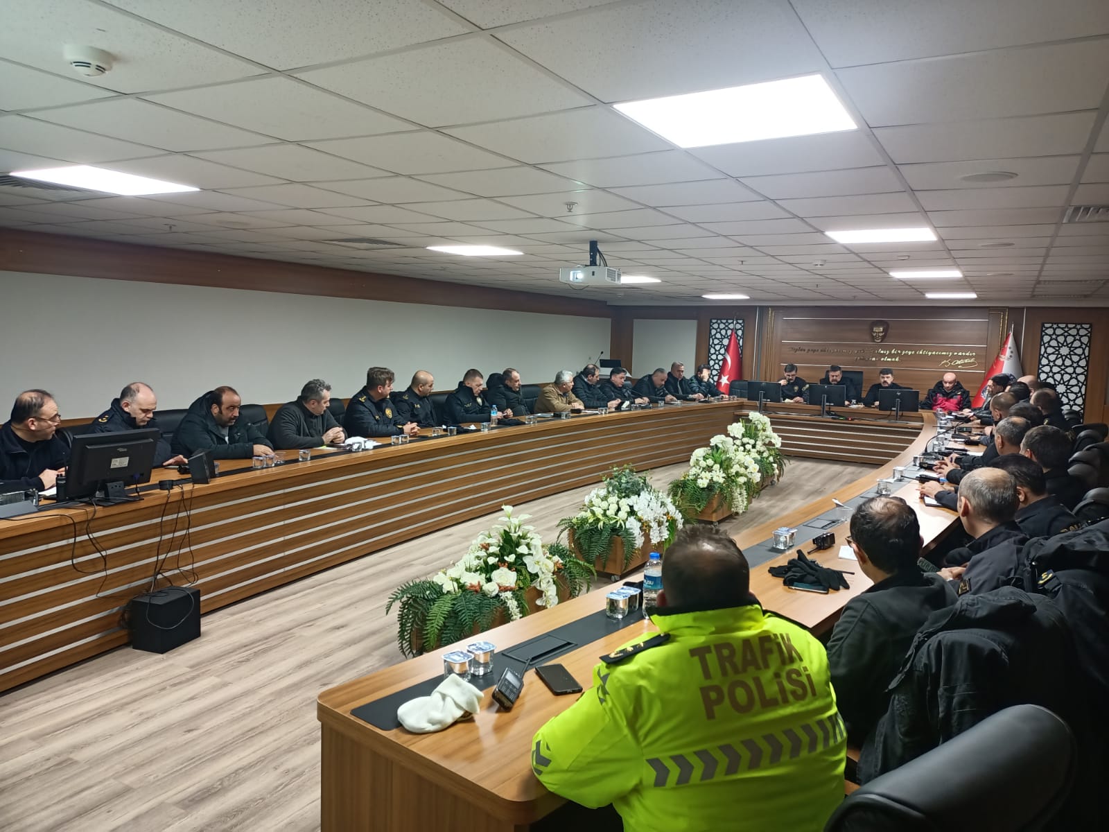 Emniyetten Atılacak Adımlarla İlgili Toplantı Düzenlendi