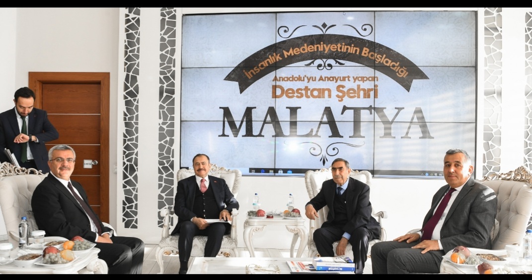 Eski Bakan Eroğlu'dan Büyükşehir Belediyesine Ziyaret