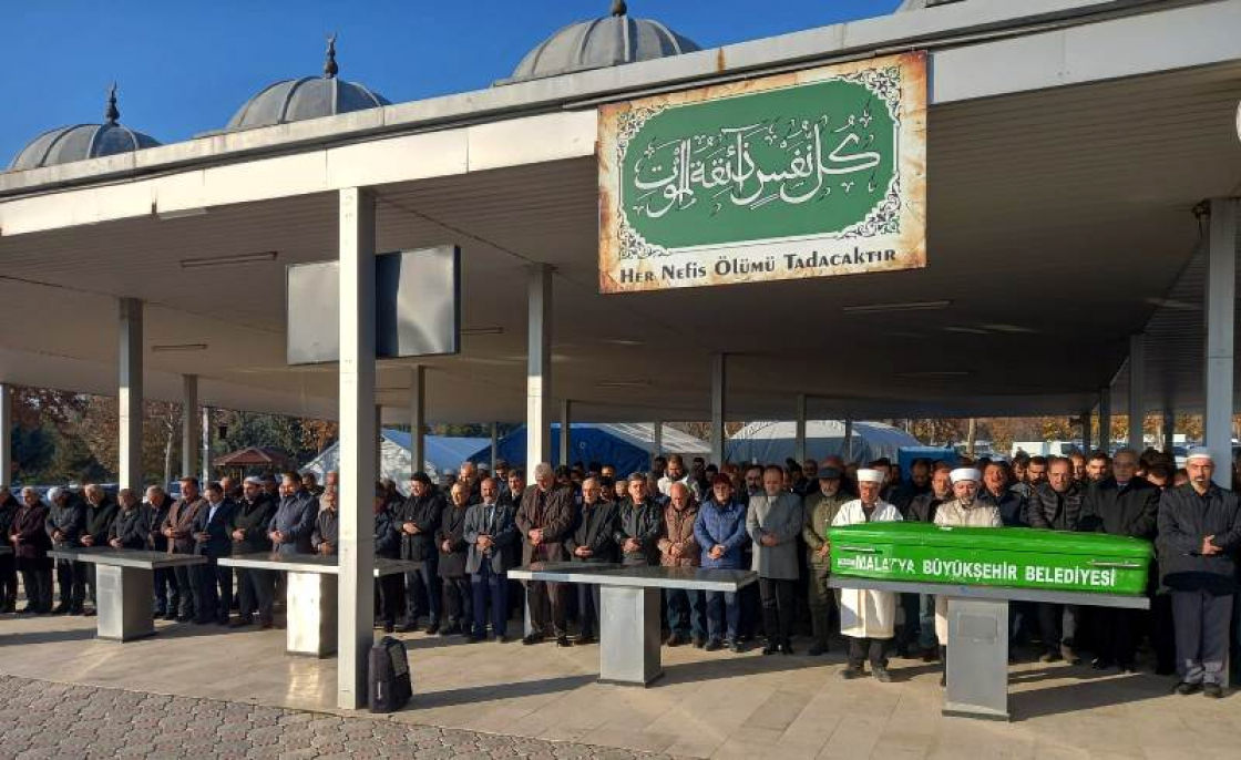 Gazeteci Celal Yalvaç Son Yolculuğuna Uğurlandı