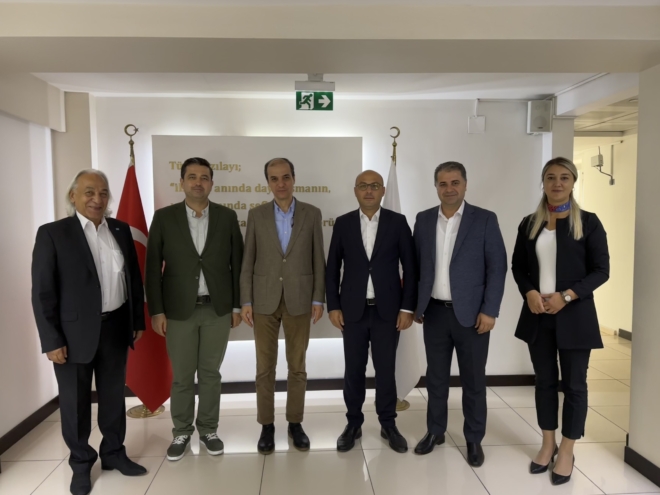 Gazetecilerden Kızılay'a Ziyaret