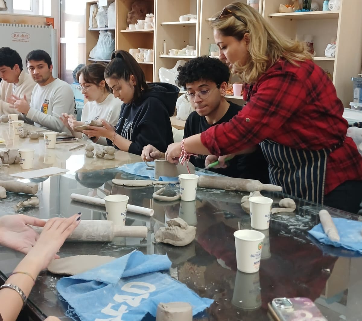 GENÇ TIPÇILAR BÜYÜKŞEHİR SANAT MERKEZİ’NDE SERAMİKLE BULUŞTU