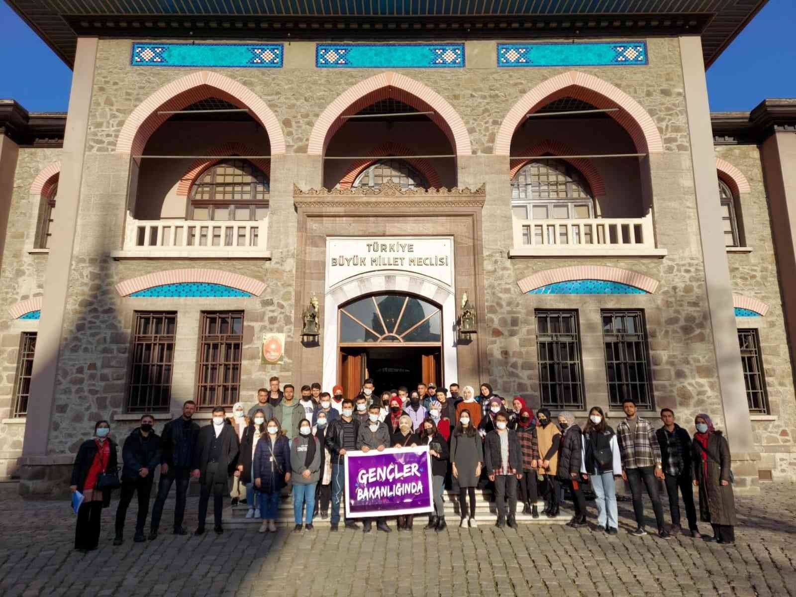 Gençler kültürel gezide